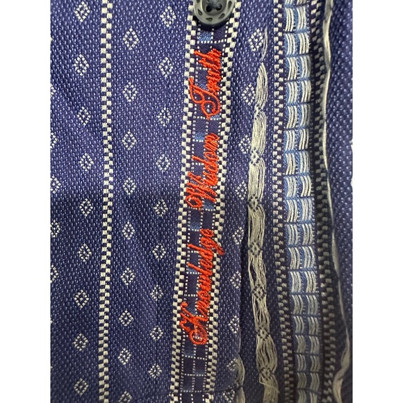 Robert Graham Large Geometric Pattern Button Shirt - Picture 5 of 8